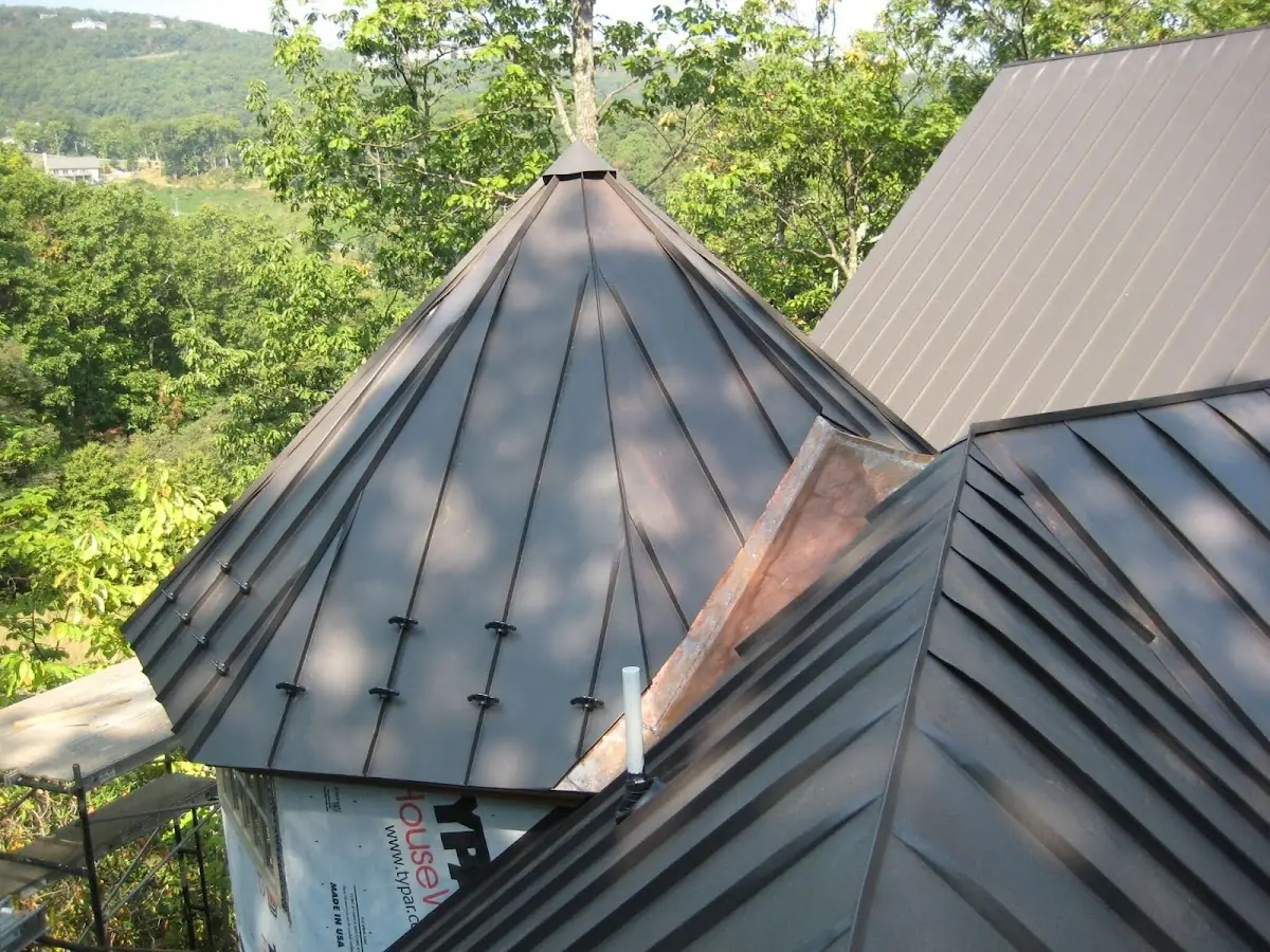 Professional Roof Tarp Installation by Craftsman Roofing in Riverside Rancho